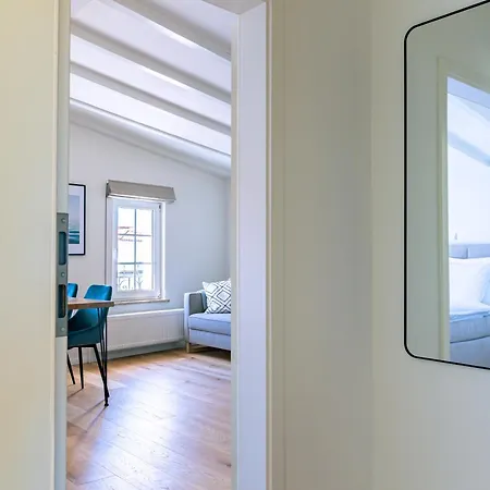 Kapitaenshaus Friedrich Franz - Premium Apartments 200 Meter Vom Strand Und Alten Strom Rostock Room photo